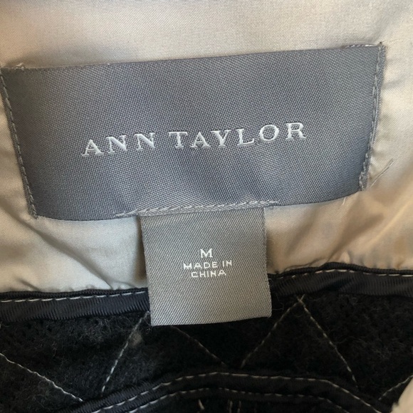 Ann Taylor Pearl White with Black Trim Quilted Zipper Jacket - Picture 4 of 6